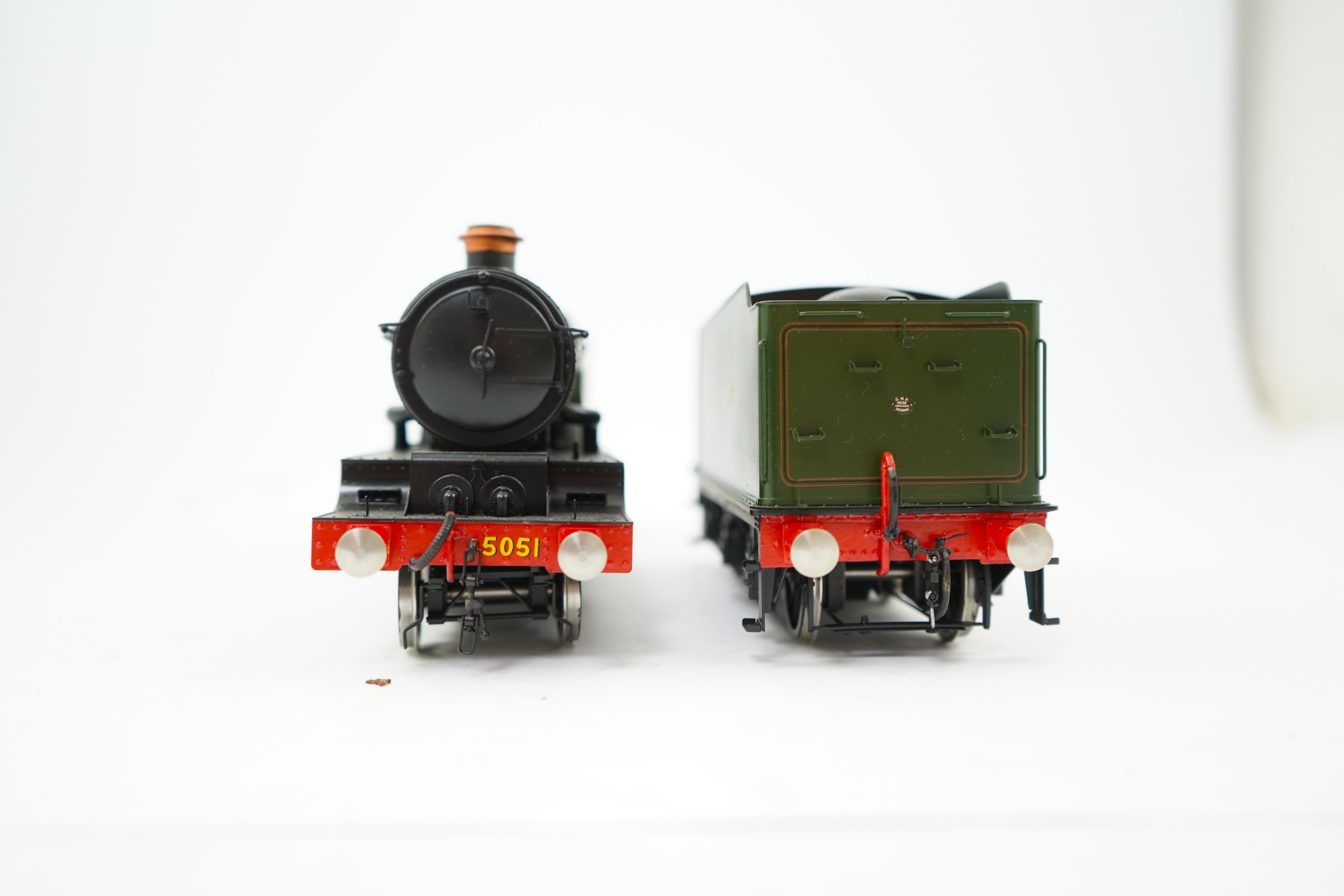 An 0 Gauge Tower Models, Blackpool, made in Sancheng China, model of GWR Castle Class, Earl Bathurst 5051, 4-6-0 tender locomotive, powered for two rail operation.